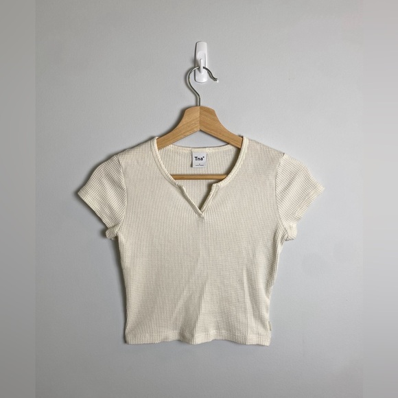 ARITZIA (TNA) Waffle Notch T-Shirt (Size Small) - Picture 1 of 5